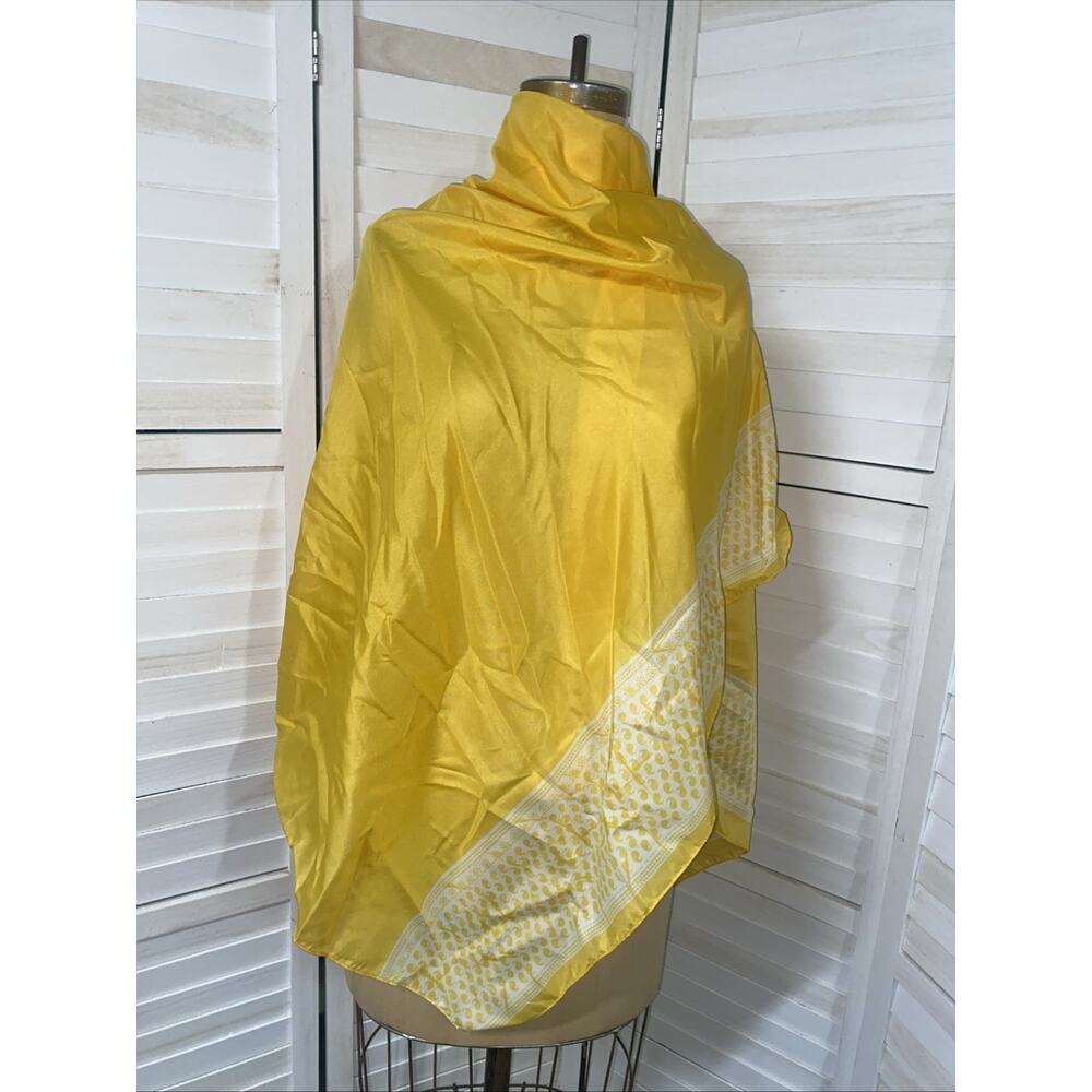 Estee Lauder Large Rectangle Scarf Yellow White Paisley 41” X 56”